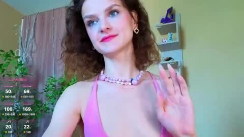 Snapshot of _masterpiece__ chatting on 06/08/26, 03:51 Sophia online show from 06/08/26, 03:51