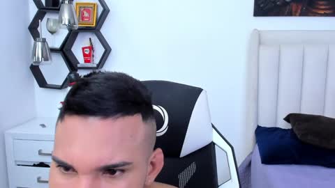 _matthew_santos_ online show from 01/21/25, 11:13