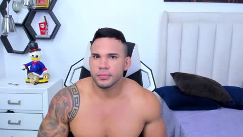 _matthew_santos_ online show from 01/23/25, 09:29