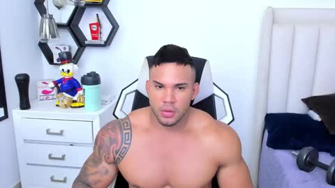 _matthew_santos_ online show from 02/09/25, 10:21