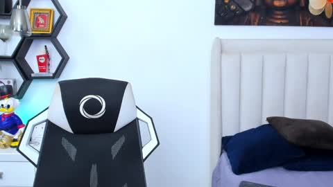 _matthew_santos_ online show from 02/17/25, 08:04