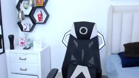 _matthew_santos_ online show from 02/24/25, 01:24