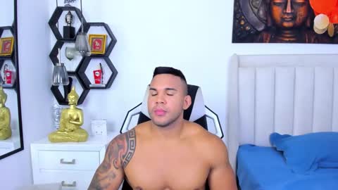 _matthew_santos_ online show from 10/02/25, 11:34