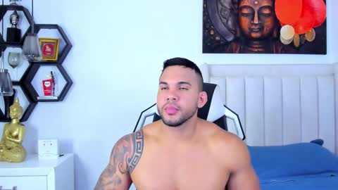 _matthew_santos_ online show from 11/28/25, 11:07