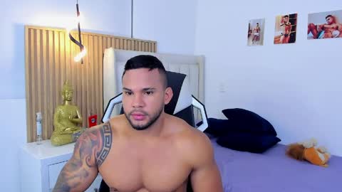 Snapshot of _matthew_santos_ chatting on 03/31/26, 01:51 _matthew_santos_ online show from 03/31/26, 01:51