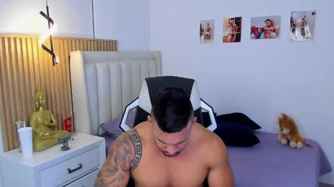 Snapshot of _matthew_santos_ chatting on 04/10/26, 01:55 _matthew_santos_ online show from 04/10/26, 01:55