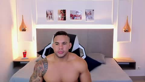 Snapshot of _matthew_santos_ chatting on 06/23/26, 01:36 _matthew_santos_ online show from 06/23/26, 01:36