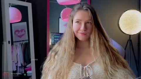 Snapshot of _mavka chatting on 02/23/26, 11:29 Elisa online show from 02/23/26, 11:29