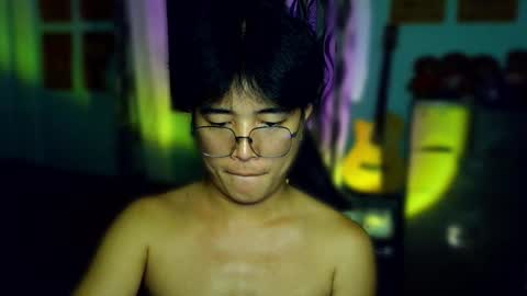 MAX Dont forget to follow online show from 12/20/25, 02:57