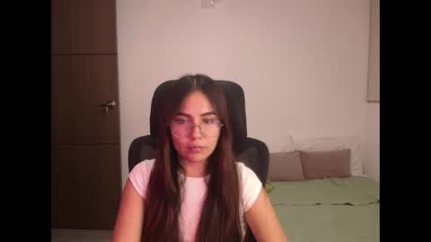 max and abby online show from 06/10/26, 01:50