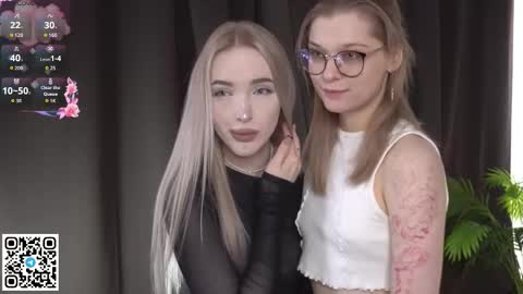 Elva and Kate  online show from 09/14/25, 07:29