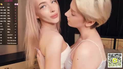 Elva and Kate  online show from 07/04/26, 06:52