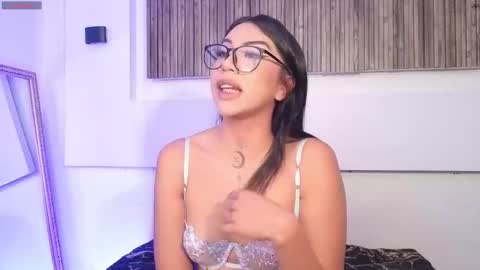 Snapshot of _meduusaa chatting on 09/22/25, 10:45 medusa online show from 09/22/25, 10:45