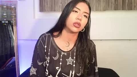 Snapshot of _meduusaa chatting on 10/20/25, 10:32 medusa online show from 10/20/25, 10:32