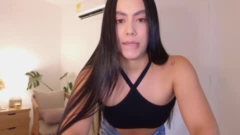 Snapshot of _megaan__ chatting on 02/26/25, 08:22 Megan online show from 02/26/25, 08:22