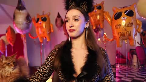 Snapshot of _meganmeow_ chatting on 01/11/25, 09:46 Saturday - start 2030-2130 GMT online show from 01/11/25, 09:46