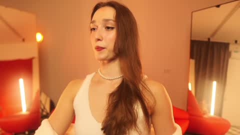 Snapshot of _meganmeow_ chatting on 01/17/25, 01:15 Saturday - start 2030-2130 GMT online show from 01/17/25, 01:15