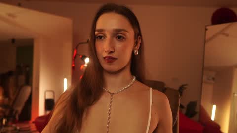 Snapshot of _meganmeow_ chatting on 02/13/25, 01:29 Saturday - start 2030-2130 GMT online show from 02/13/25, 01:29