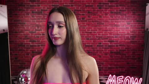 Snapshot of _meganmeow_ chatting on 10/11/25, 06:06 Saturday - start 2030-2130 GMT online show from 10/11/25, 06:06