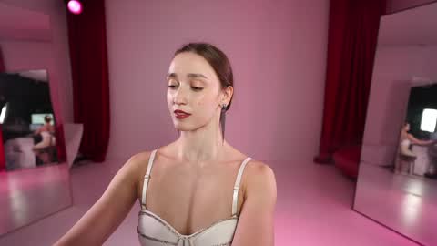 Snapshot of _meganmeow_ chatting on 06/05/26, 08:36 Saturday - start 2030-2130 GMT online show from 06/05/26, 08:36