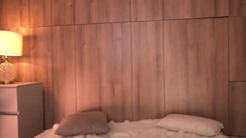     online show from 12/18/25, 06:47