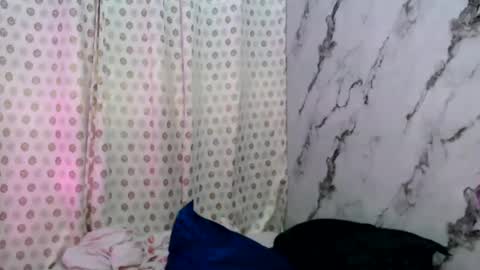 Snapshot of _mellyxxx chatting on 06/23/26, 05:49 Melly online show from 06/23/26, 05:49