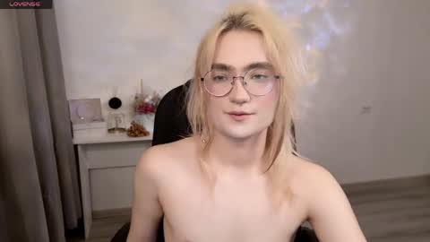 _meow_neko_ online show from 04/02/26, 01:47