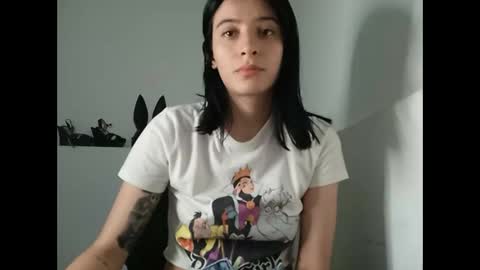 Snapshot of _mia_foster1 chatting on 02/06/25, 12:43 Mia-foster online show from 02/06/25, 12:43