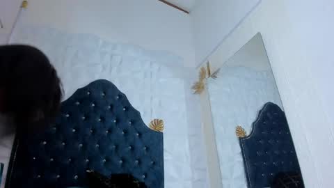 _mia_milf_ online show from 04/19/26, 06:10