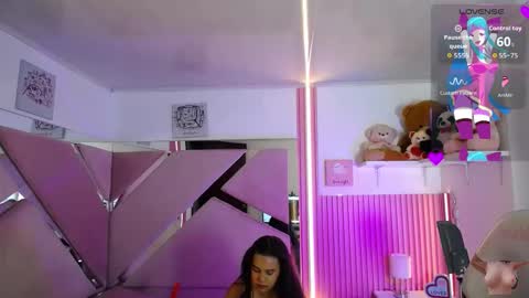  Mia  online show from 10/03/25, 12:57