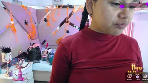  Mia  online show from 10/22/25, 12:38