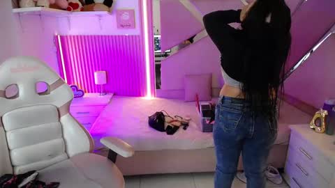  Mia  online show from 01/10/26, 12:29