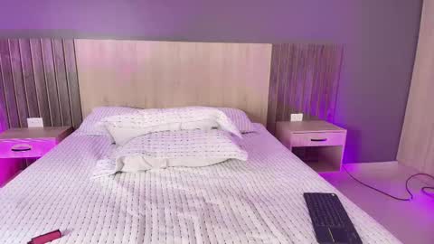 Snapshot of _miamiller_ chatting on 02/13/25, 11:26 _miamiller_ online show from 02/13/25, 11:26