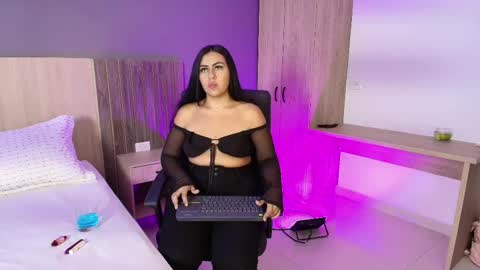 Snapshot of _miamiller_ chatting on 02/16/25, 07:38 _miamiller_ online show from 02/16/25, 07:38