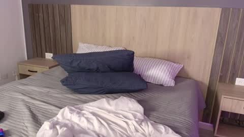 Snapshot of _miamiller_ chatting on 02/25/25, 01:52 _miamiller_ online show from 02/25/25, 01:52