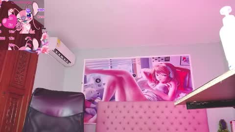 Snapshot of _miia_sweet chatting on 12/12/24, 07:15 Paula online show from 12/12/24, 07:15