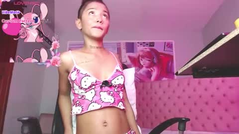 Snapshot of _miia_sweet chatting on 01/11/25, 06:12 Paula online show from 01/11/25, 06:12