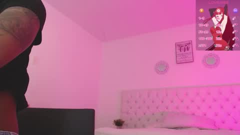 Snapshot of _miia_sweet chatting on 10/09/25, 11:19 Paula online show from 10/09/25, 11:19