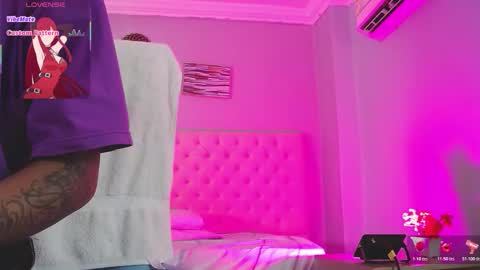 Snapshot of _miia_sweet chatting on 11/01/25, 11:23 Paula online show from 11/01/25, 11:23