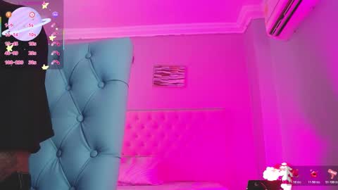 Snapshot of _miia_sweet chatting on 11/19/25, 11:32 Paula online show from 11/19/25, 11:32