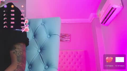 Snapshot of _miia_sweet chatting on 12/04/25, 11:30 Paula online show from 12/04/25, 11:30