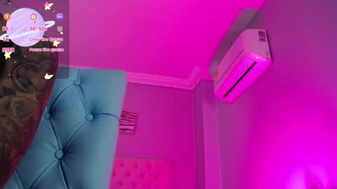 Snapshot of _miia_sweet chatting on 12/17/25, 11:38 Paula online show from 12/17/25, 11:38