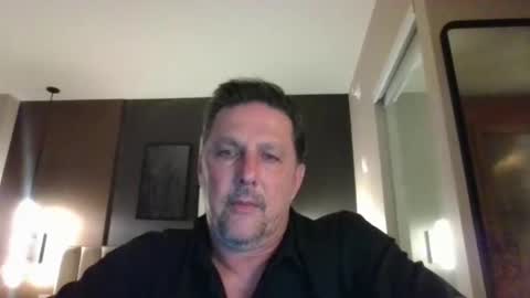 Snapshot of _mike_likes chatting on 05/19/26, 04:19 Mike online show from 05/19/26, 04:19