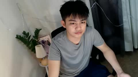 _mikko_moto_ online show from 04/14/26, 11:16