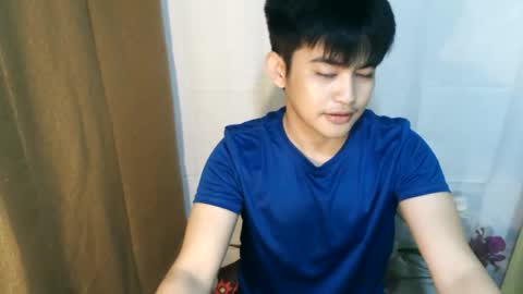 _mikko_moto_ online show from 04/19/26, 01:21