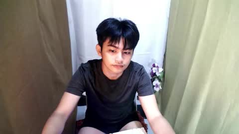 _mikko_moto_ online show from 04/23/26, 01:46