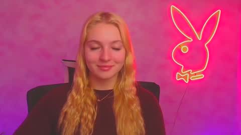 Snapshot of _mila_la_ chatting on 01/14/25, 06:56 Melanie online show from 01/14/25, 06:56