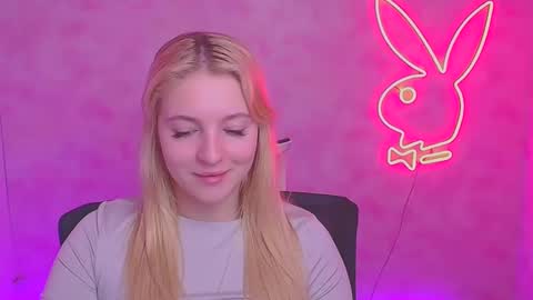 Snapshot of _mila_la_ chatting on 02/02/25, 09:08 Melanie online show from 02/02/25, 09:08