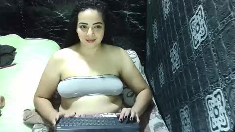 Snapshot of _milf_naughty chatting on 09/29/25, 03:17 _milf_naughty online show from 09/29/25, 03:17