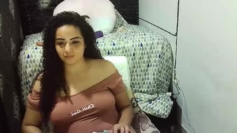 Snapshot of _milf_naughty chatting on 10/08/25, 04:21 _milf_naughty online show from 10/08/25, 04:21